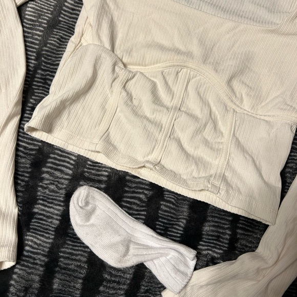 Size large off white corset style top - Picture 3 of 3